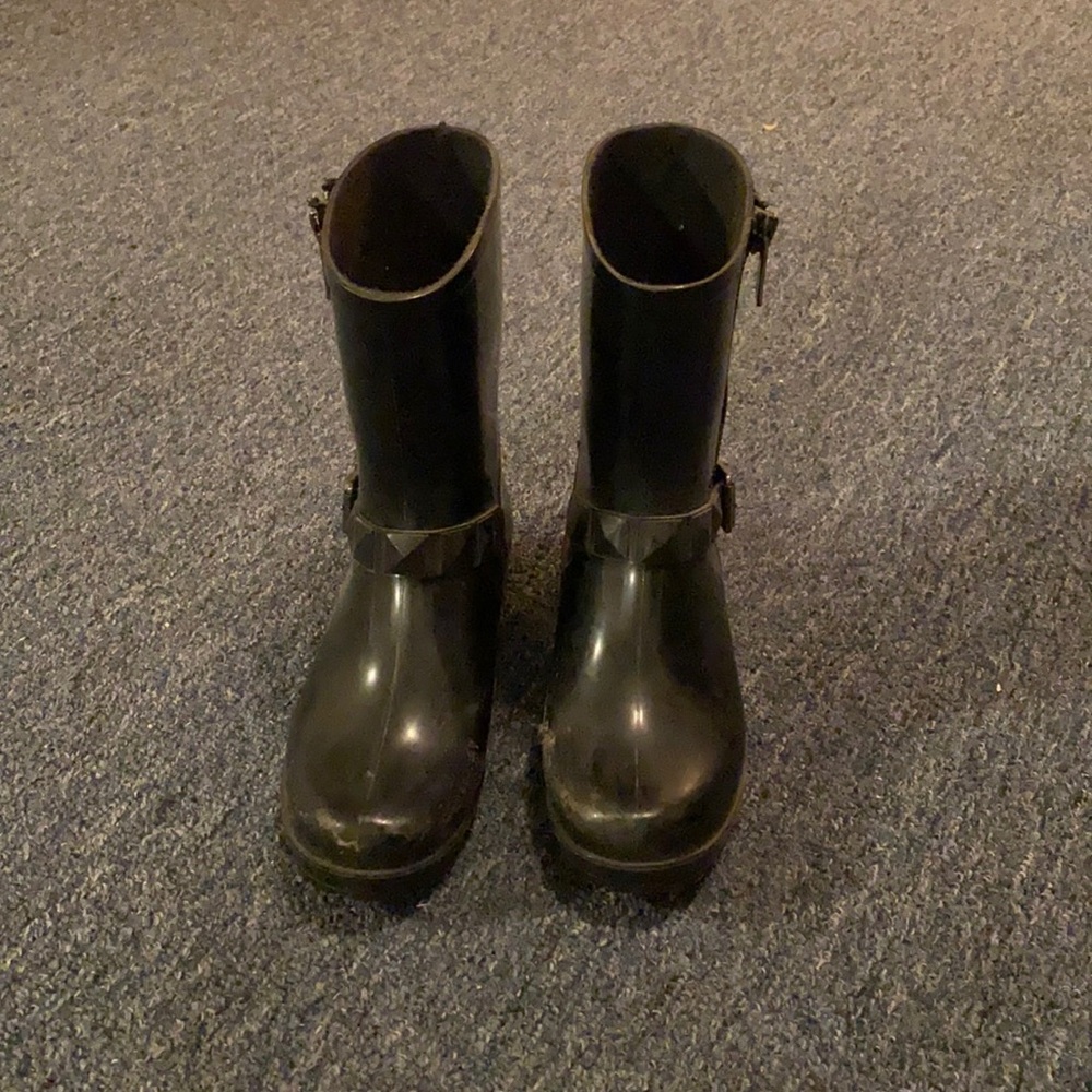 Rain boots